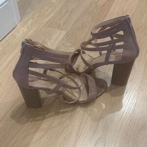 LC Lauren Conrad Mauve Strappy Block Heels